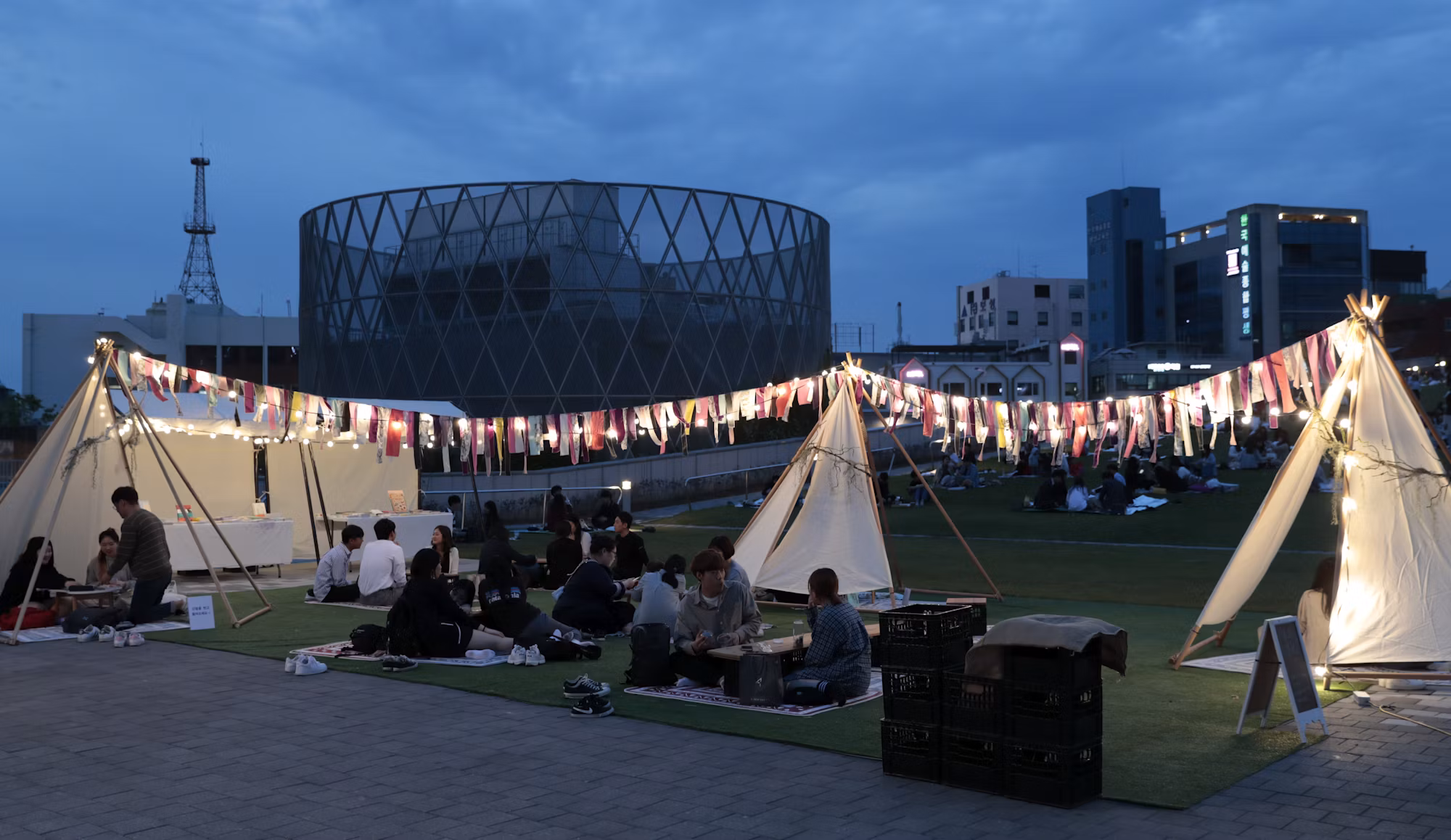 A World of Wonders: Exploring Cultural Festivals Around the Globe